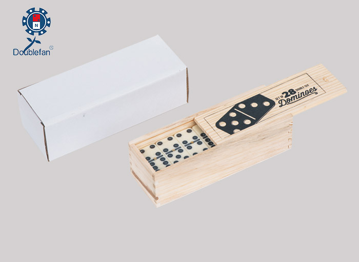 D6 WOODEN CUSTOMIZED LOGO