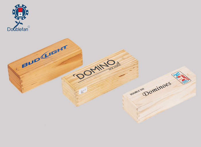 D6 WOODEN CUSTOMIZED LOGO